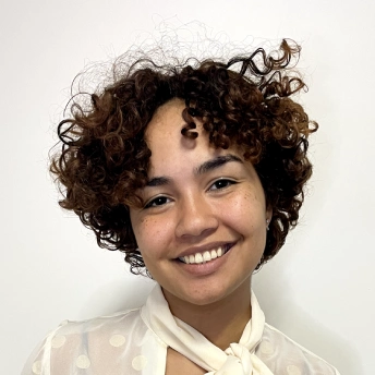Retrato de Íris Oliveira Simões